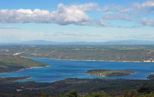 Le lac de Sainte Croix.