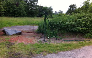 12/06/2013, premiers poteaux posés.