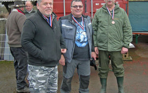 podium vétéran arc à poulie nu.