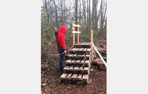 Nicolas épie la cible ...