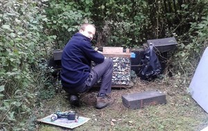 Vincent en pleine réparation des birdies.